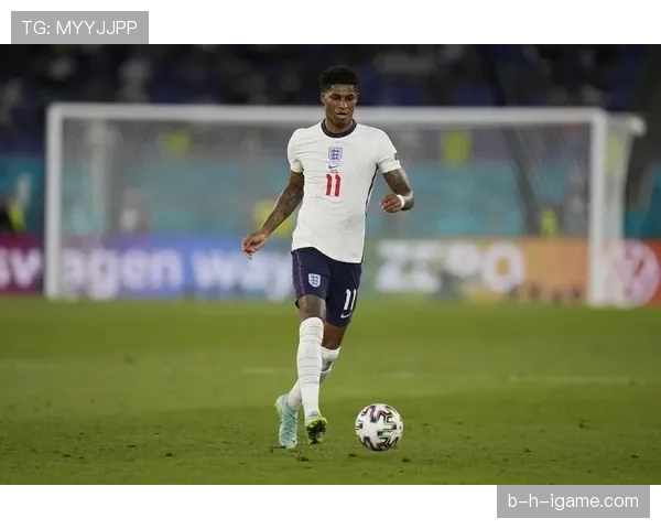 拉什福德与加纳乔锋线较量：新星崛起引发未来期待