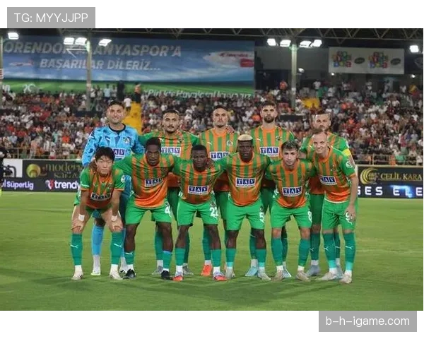 黄义助锋线爆发，助力韩国队备战关键赛事引关注