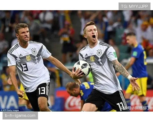 达尼洛深情回顾世界杯征程:从低谷奋起,闪耀荣耀之路 达尼洛深情回顾世界杯征程:从低谷奋起,闪耀荣耀之路