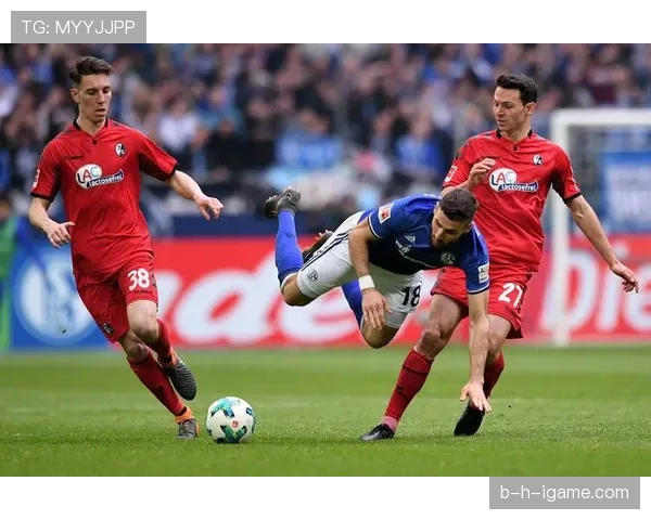 弗赖堡重组显成效，青年才俊稳健崛起引关注