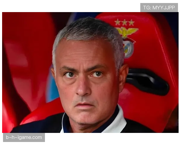 穆里尼奥更衣室管理术：如何以铁腕与温情重塑球队士气与凝聚力