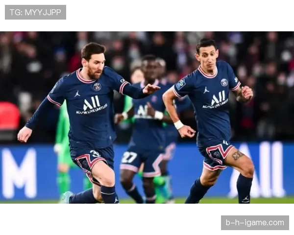 影锋与前腰切换：恩昆库的战术多样性